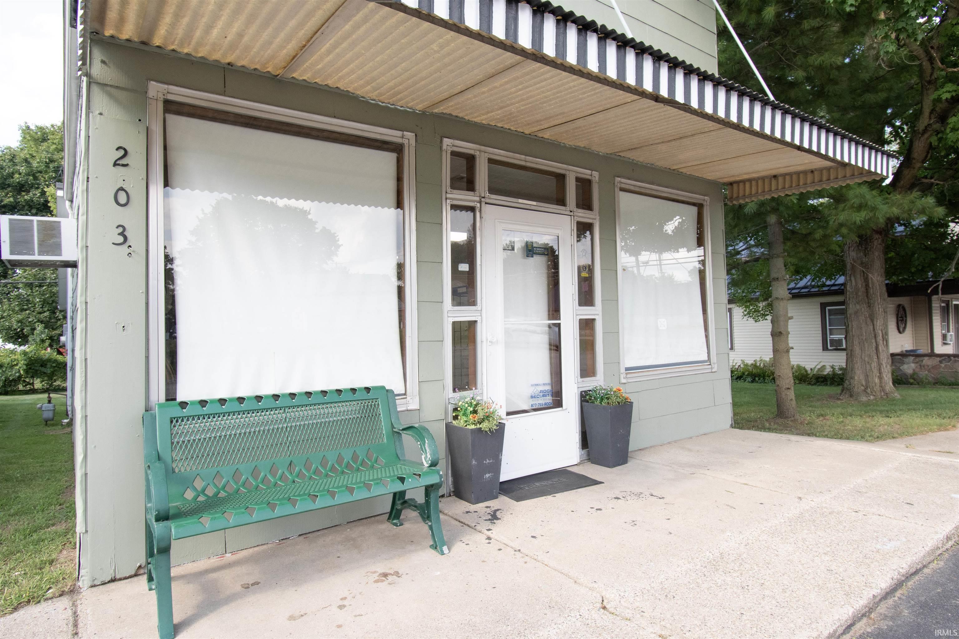 203 Defiance Street Howe, IN 46746 - Photo 3 of 19