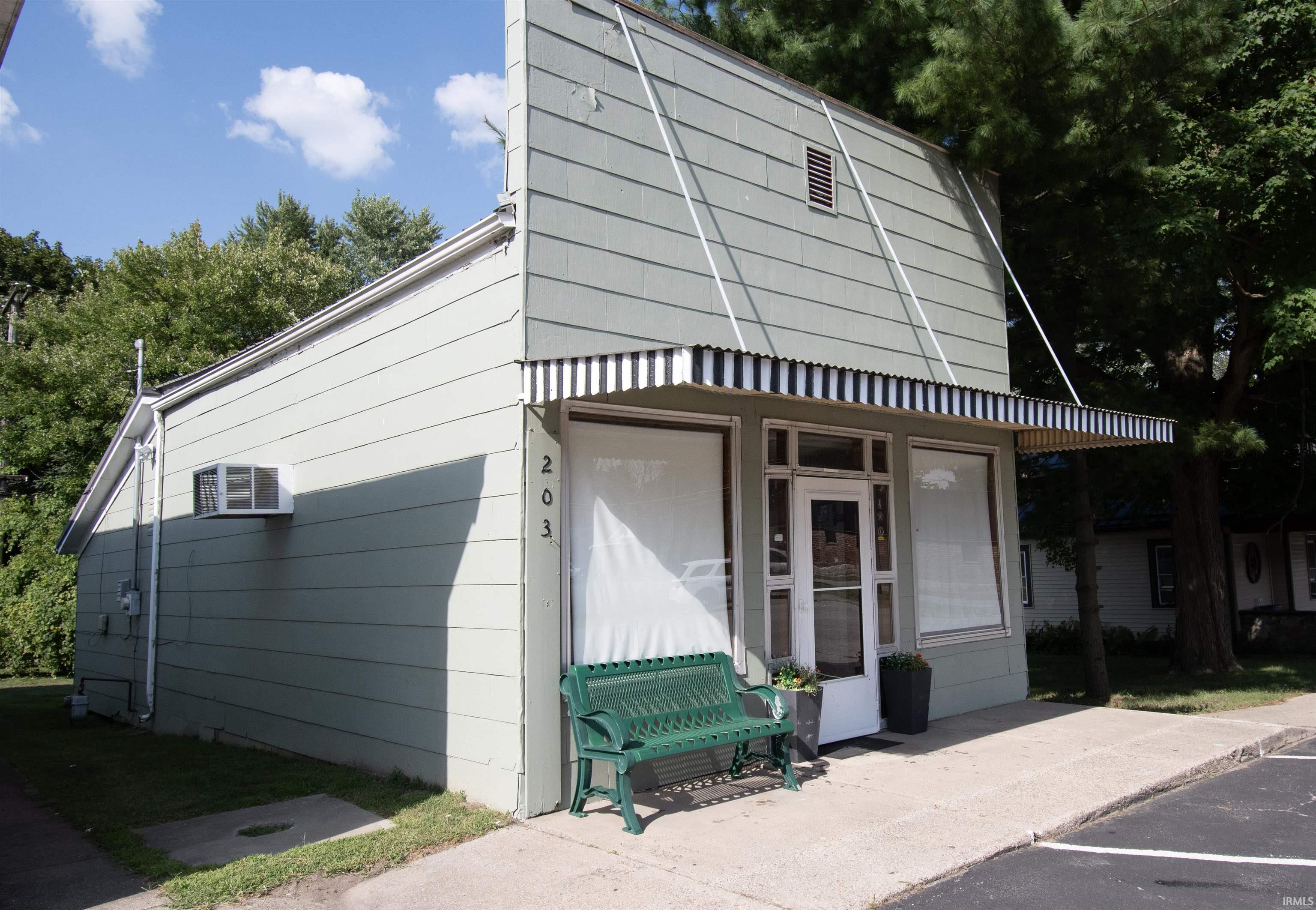 203 Defiance Street Howe, IN 46746 - Photo 4 of 19