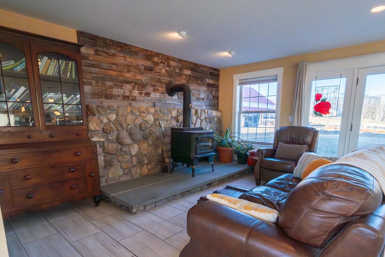 139 Wentworth Road Berwick, ME 03901 - Photo 6 of 37 5