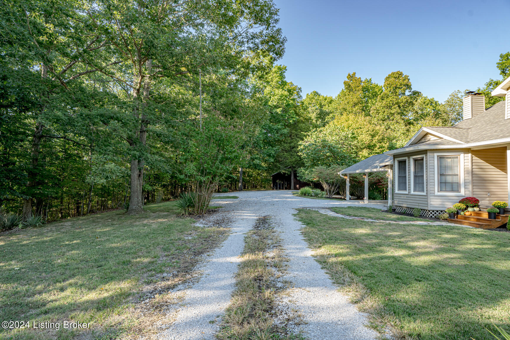 1102 Clay Burgin Road Lawrenceburg, KY 40342 - Photo 8 of 97 DSC08075