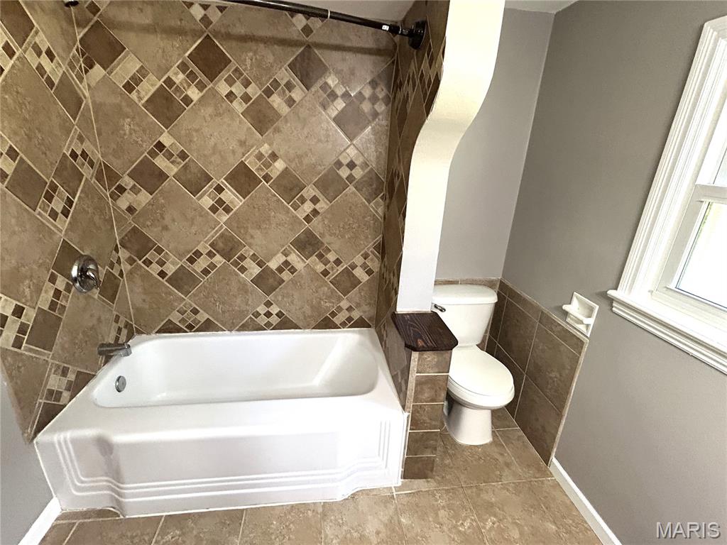 1411 Frontage Road Columbia, IL 62236 - Photo 14 of 33 Gallery Image 14