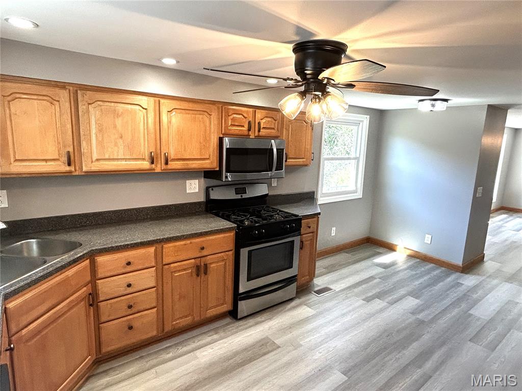 1411 Frontage Road Columbia, IL 62236 - Photo 4 of 33 Gallery Image 4