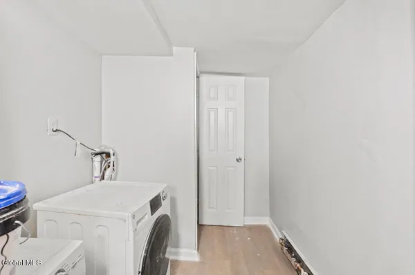 $295,000 | 93 Hollywood Avenue, Albany, NY 12208