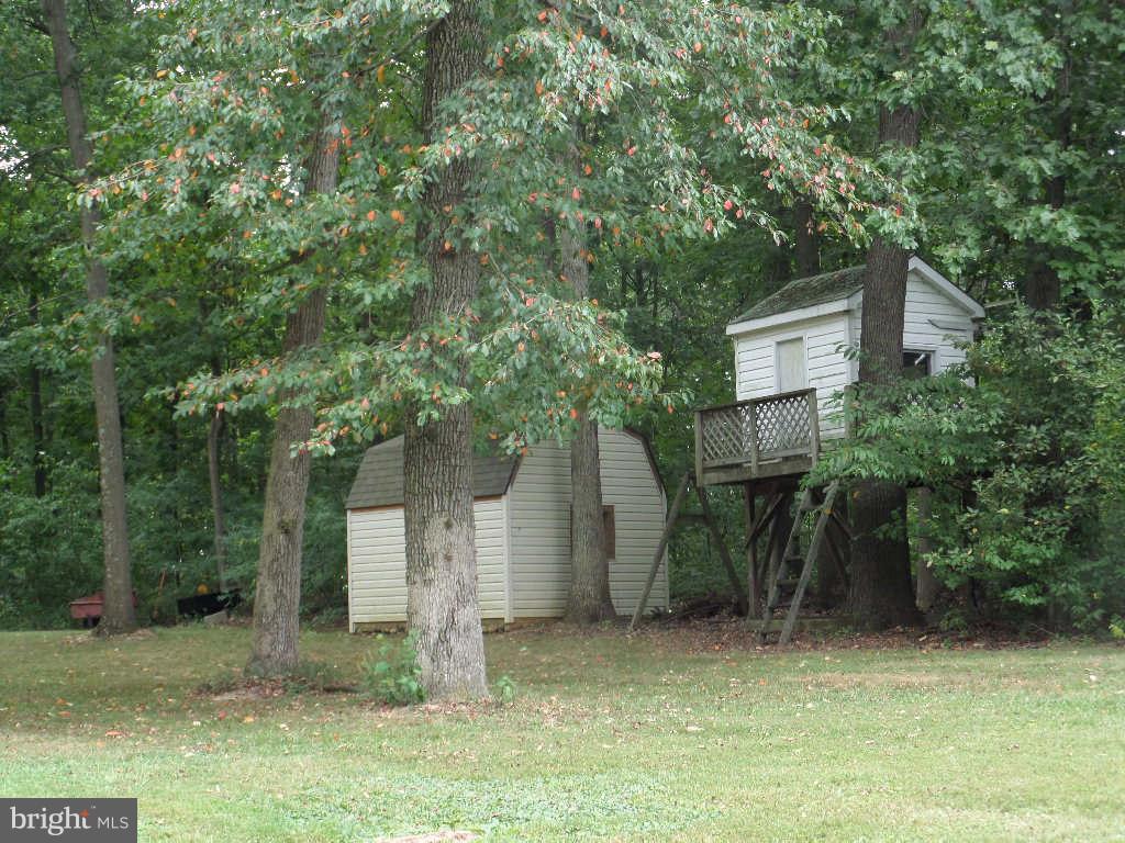 24 Ripple Way Falling Waters, WV 25419 - Photo 26 of 30 Shed & Playhouse