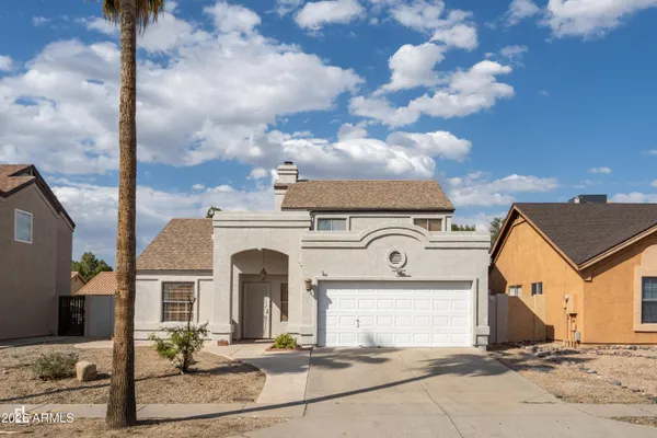 $2,000 | 7854 West Fleetwood Lane, Glendale, AZ 85303