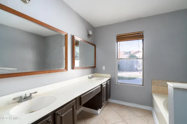 $2,000 | 7854 West Fleetwood Lane, Glendale, AZ 85303