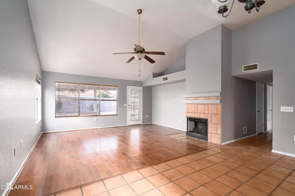 $2,000 | 7854 West Fleetwood Lane, Glendale, AZ 85303