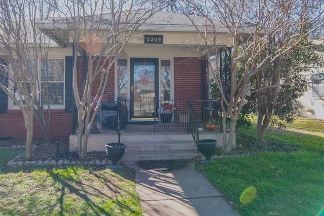 $285,000 | 2209 10th Street, Brownwood, TX 76801