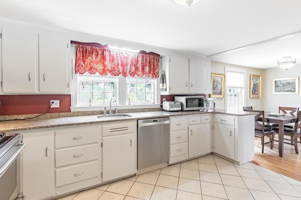 33 Crescent Road Hamilton, MA 01982 - Photo 6 of 32