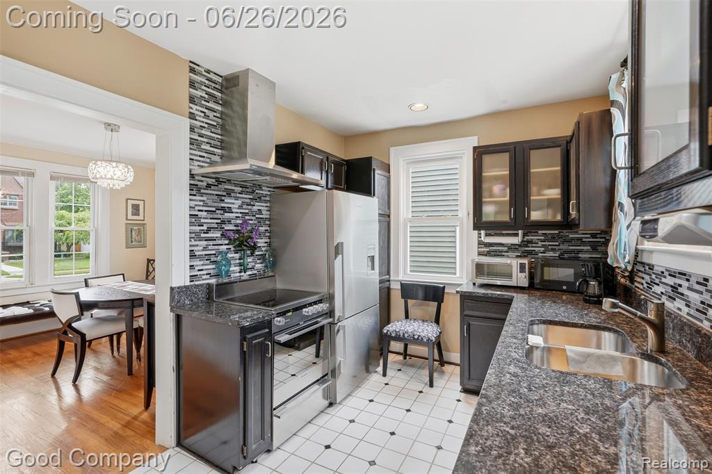 948 Cambridge Road Berkley, MI 48072 - Photo 12 of 43