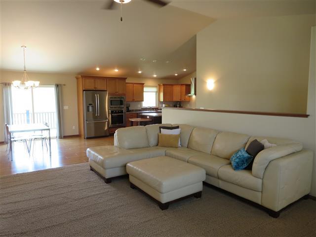 926 5th Street Kalona, IA 52247 - Photo 3 of 25 Gallery Image 3