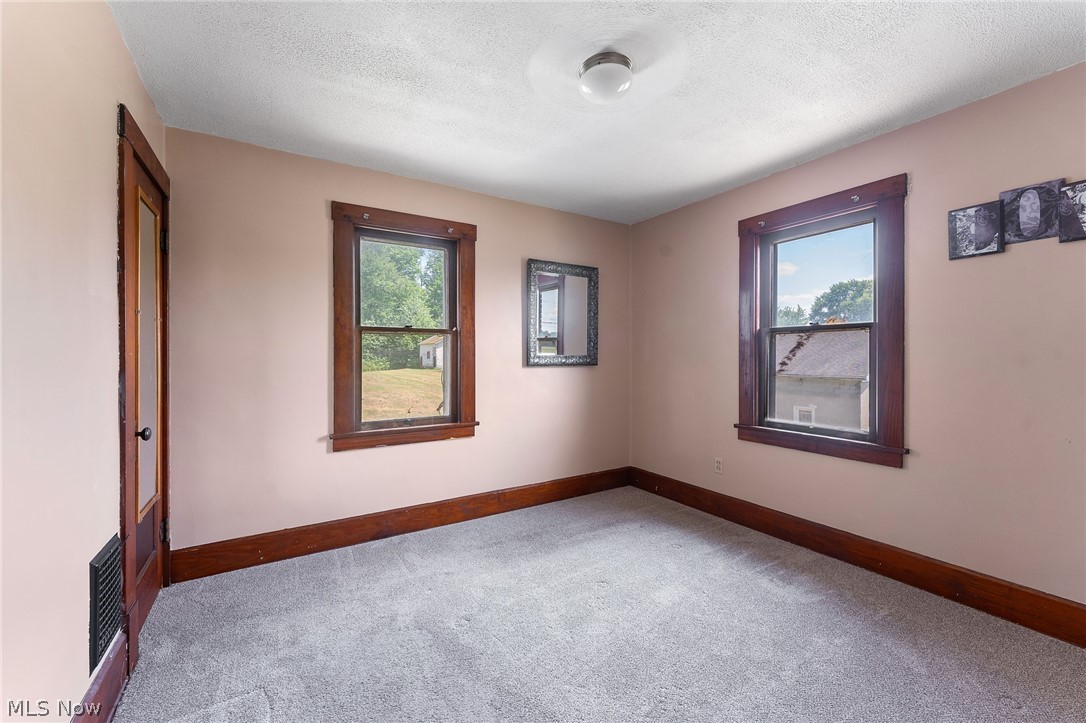 164 Slater Road Salem, OH 44460 - Photo 15 of 30 1ST FLOOR BEDROOM