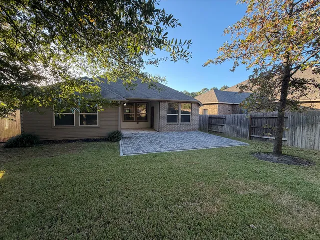 $2,950 | 210 Emory Birch, Montgomery, TX 77316