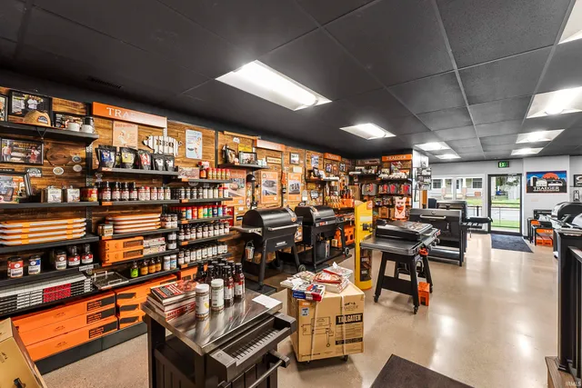 $625,000 | 2332 North Clinton Street, Fort Wayne, IN 46805