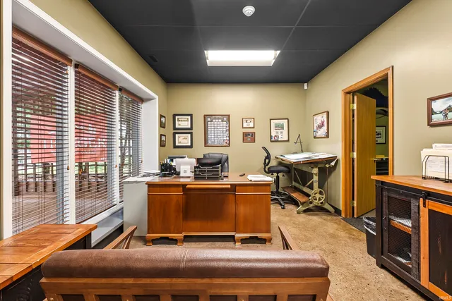 $625,000 | 2332 North Clinton Street, Fort Wayne, IN 46805