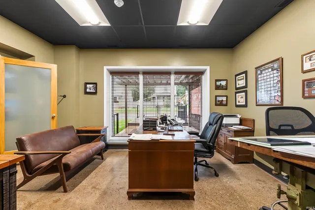 $625,000 | 2332 North Clinton Street, Fort Wayne, IN 46805