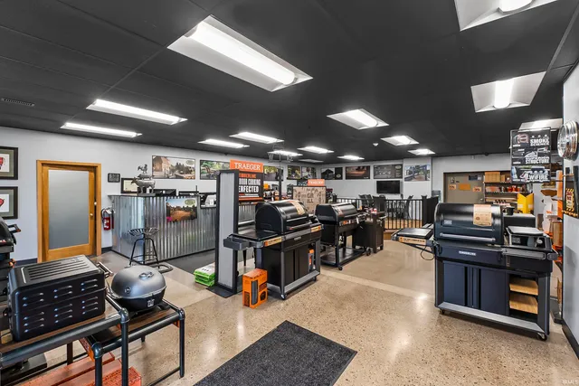 $625,000 | 2332 North Clinton Street, Fort Wayne, IN 46805