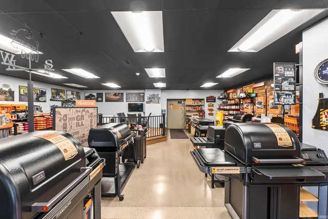 $625,000 | 2332 North Clinton Street, Fort Wayne, IN 46805