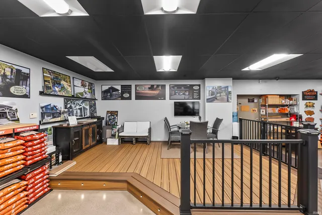 $625,000 | 2332 North Clinton Street, Fort Wayne, IN 46805