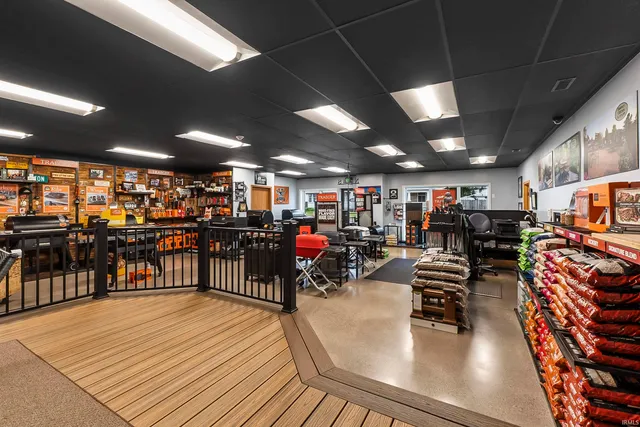 $625,000 | 2332 North Clinton Street, Fort Wayne, IN 46805