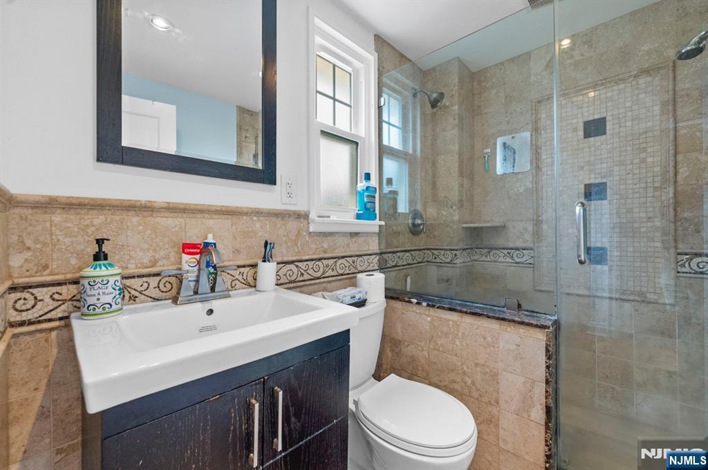 288 Sussex Road Wood-Ridge, NJ 07075 - Photo 19 of 30