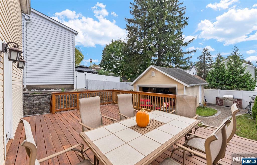 288 Sussex Road Wood-Ridge, NJ 07075 - Photo 25 of 30