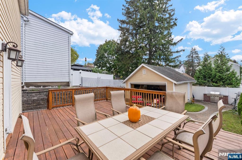 288 Sussex Road Wood-Ridge, NJ 07075 - Photo 28 of 30