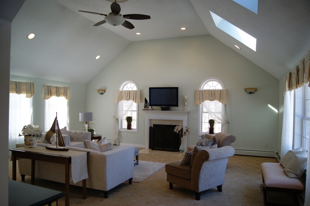 106 Olesen Road Derry, NH 03038 - Photo 4 of 24