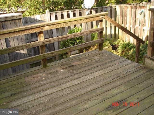 7238 Evanston Road Springfield, VA 22150 - Photo 1 of 10 Exterior (Rear)