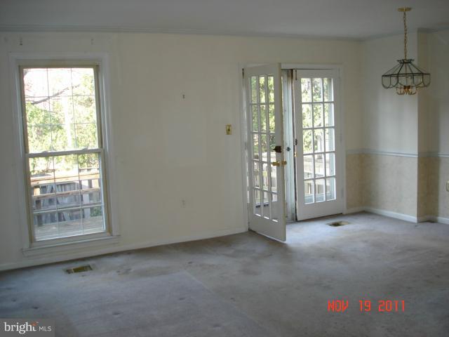 7238 Evanston Road Springfield, VA 22150 - Photo 8 of 10 Dining Room