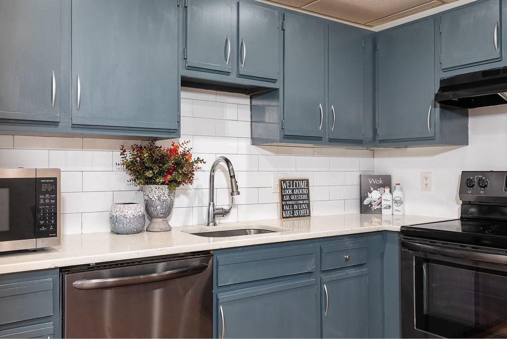 111 Foster Street, Unit 416 Peabody, MA 01960 - Photo 11 of 26