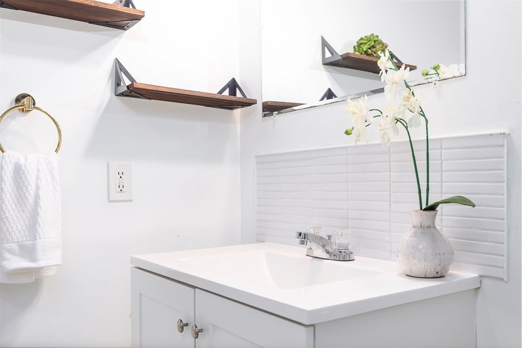 111 Foster Street, Unit 416 Peabody, MA 01960 - Photo 24 of 26