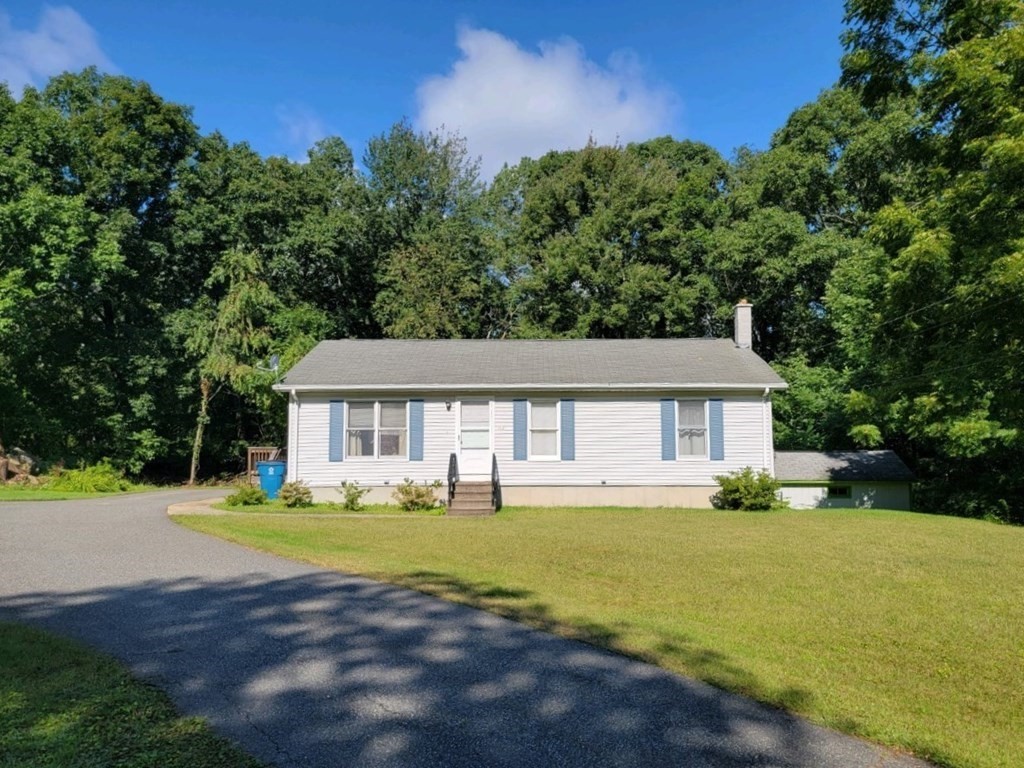 382 Rondeau Street Palmer, MA 01069 - Photo 1 of 17