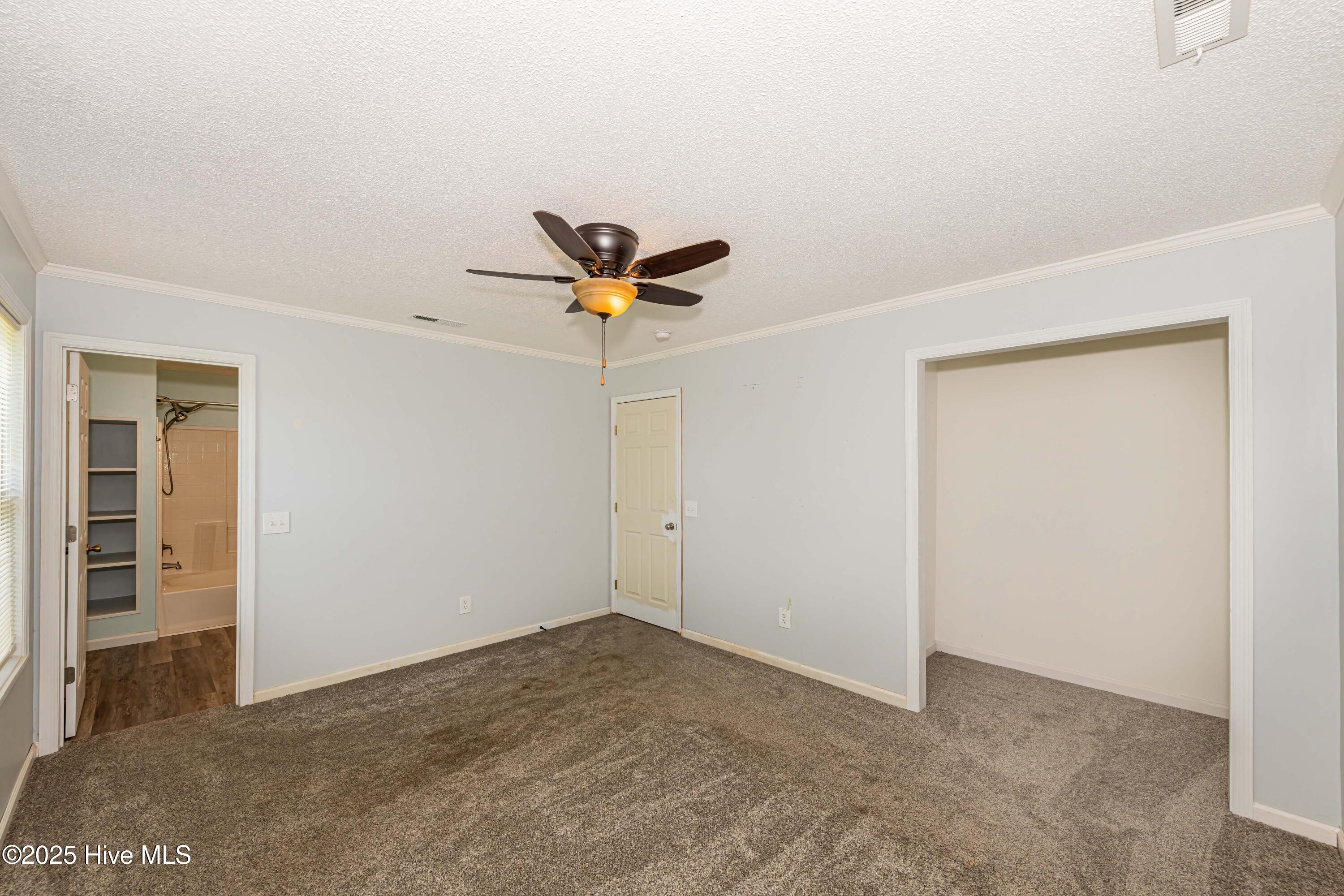 127 Rodney Lanier Road Chinquapin, NC 28521 - Photo 27 of 60 Primary bedroom