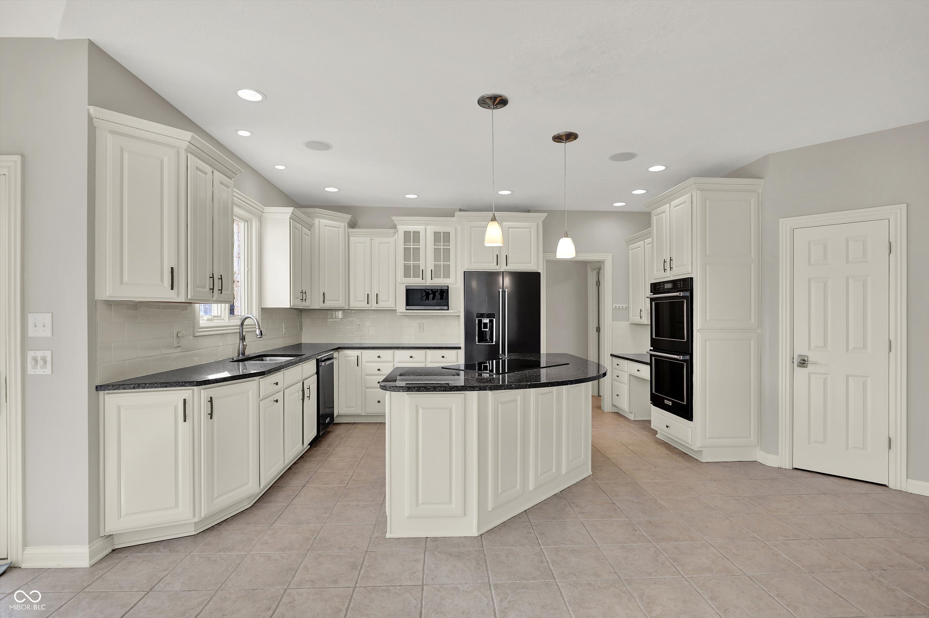 11337 Turnleaf Circle Fishers, IN 46037 - Photo 34 of 126