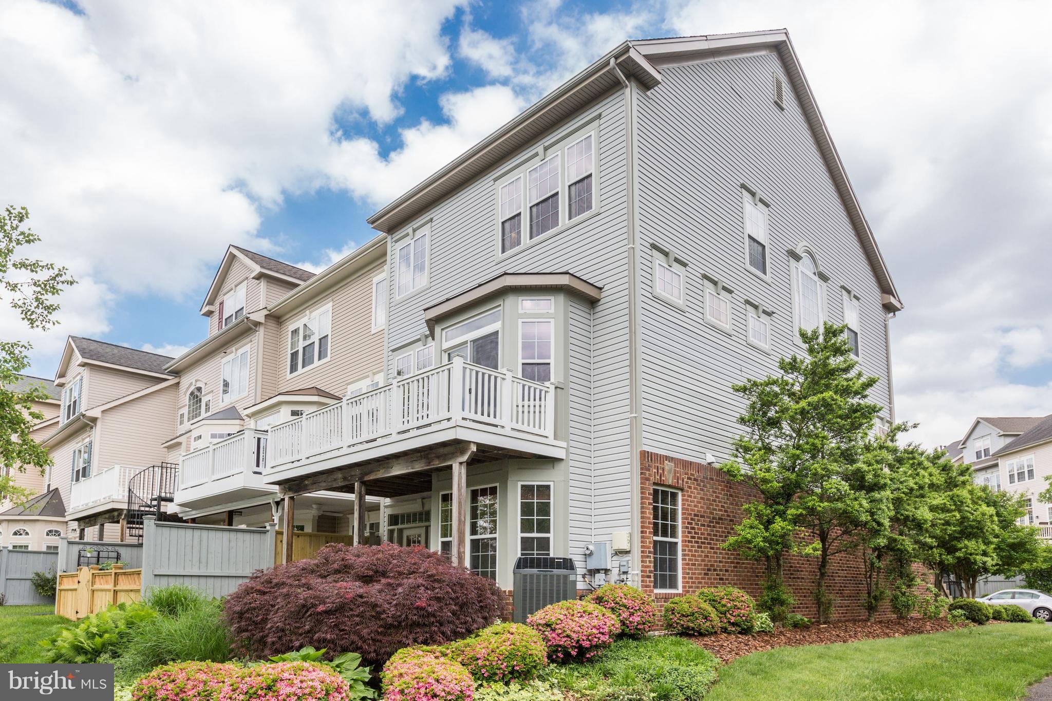 1939 Logan Manor Drive Reston, VA 20190 - Photo 26 of 30 Exterior (Rear)