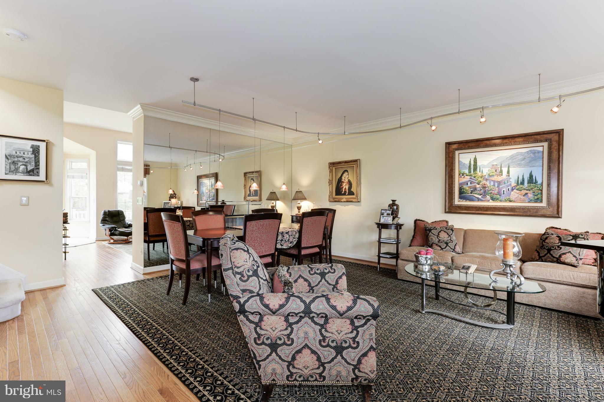 1939 Logan Manor Drive Reston, VA 20190 - Photo 4 of 30 Living Room