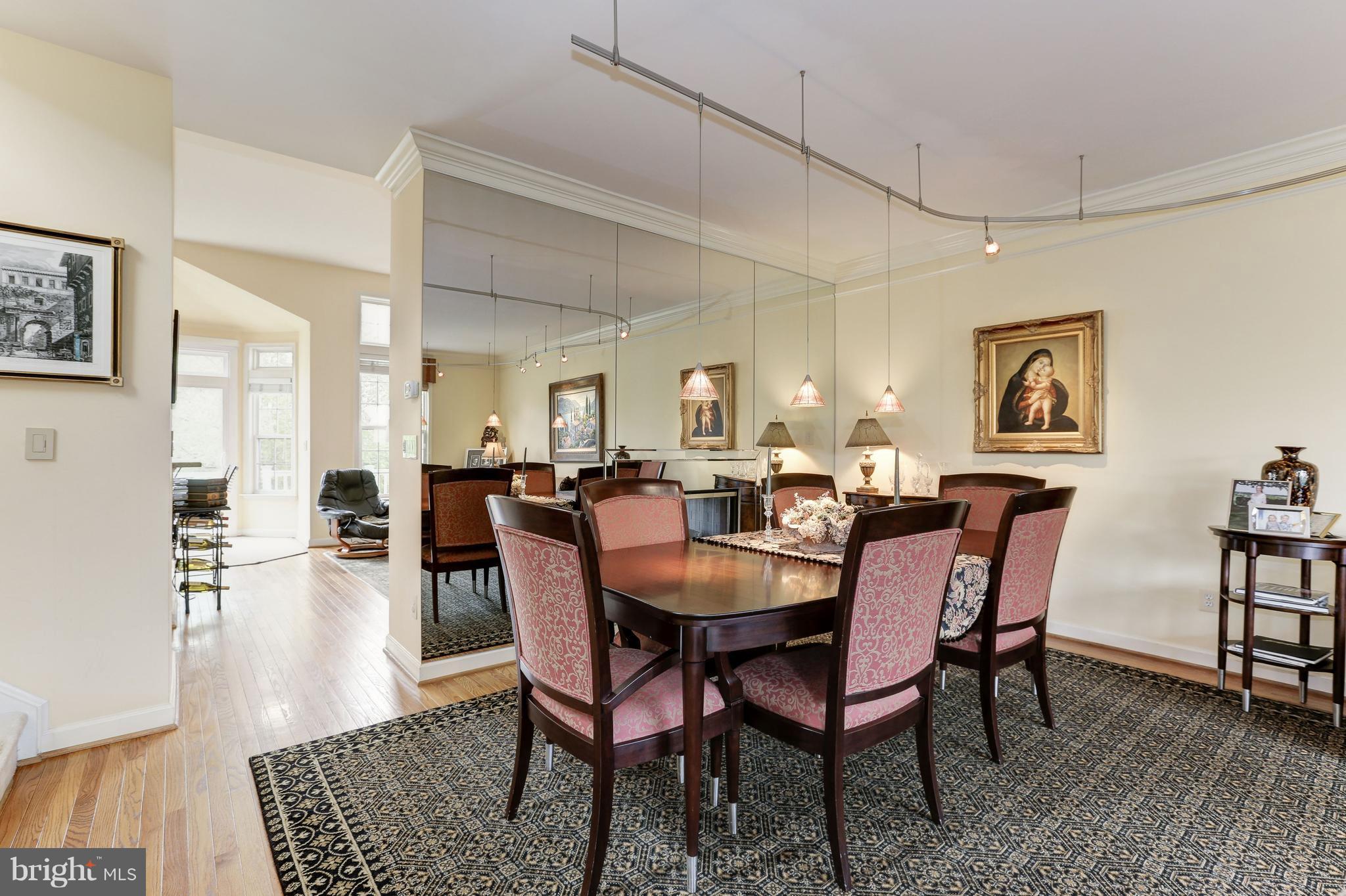 1939 Logan Manor Drive Reston, VA 20190 - Photo 5 of 30 Dining Room