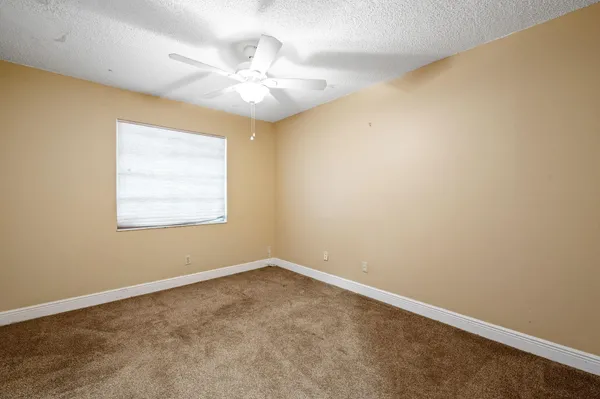 $3,400 | 2229 Nova Village Drive, Davie, FL 33317