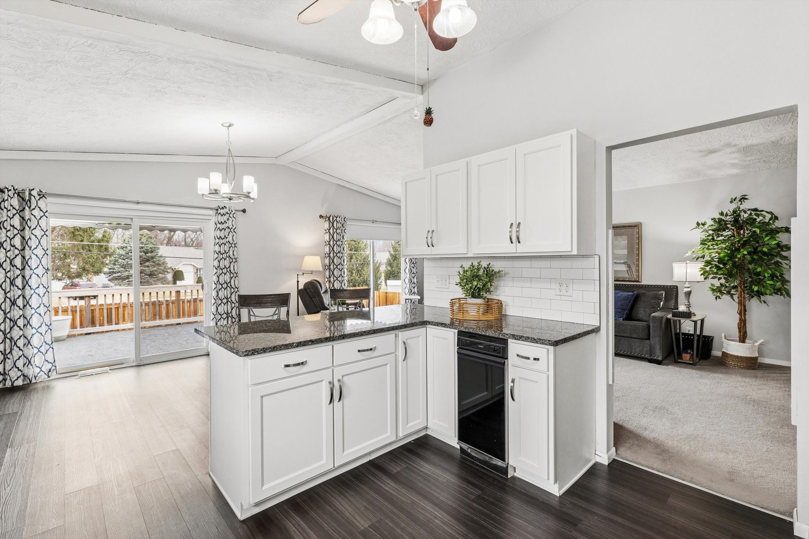 2501 2nd Street Moline, IL 61265 - Photo 15 of 45