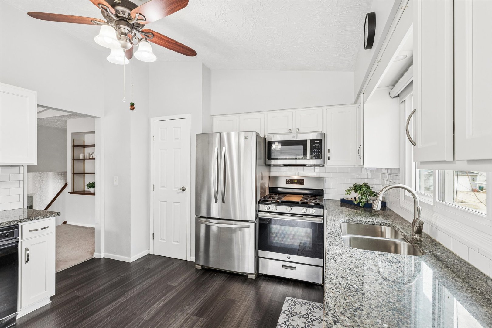 2501 2nd Street Moline, IL 61265 - Photo 17 of 45