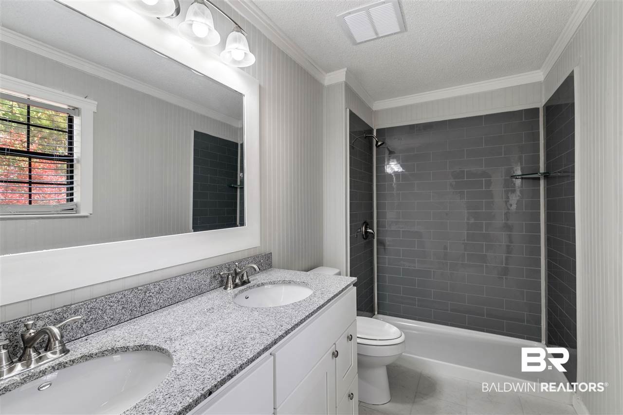 333 Ridgewood Drive Daphne, AL 36526 - Photo 13 of 29