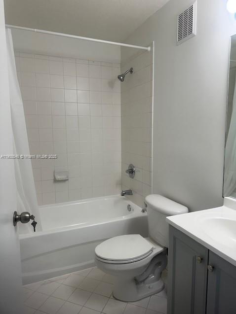 2920 Southeast 12th Road, Unit 20530 Homestead, FL 33035 - Photo 8 of 10 a bathroom with a toilet and a bath tub