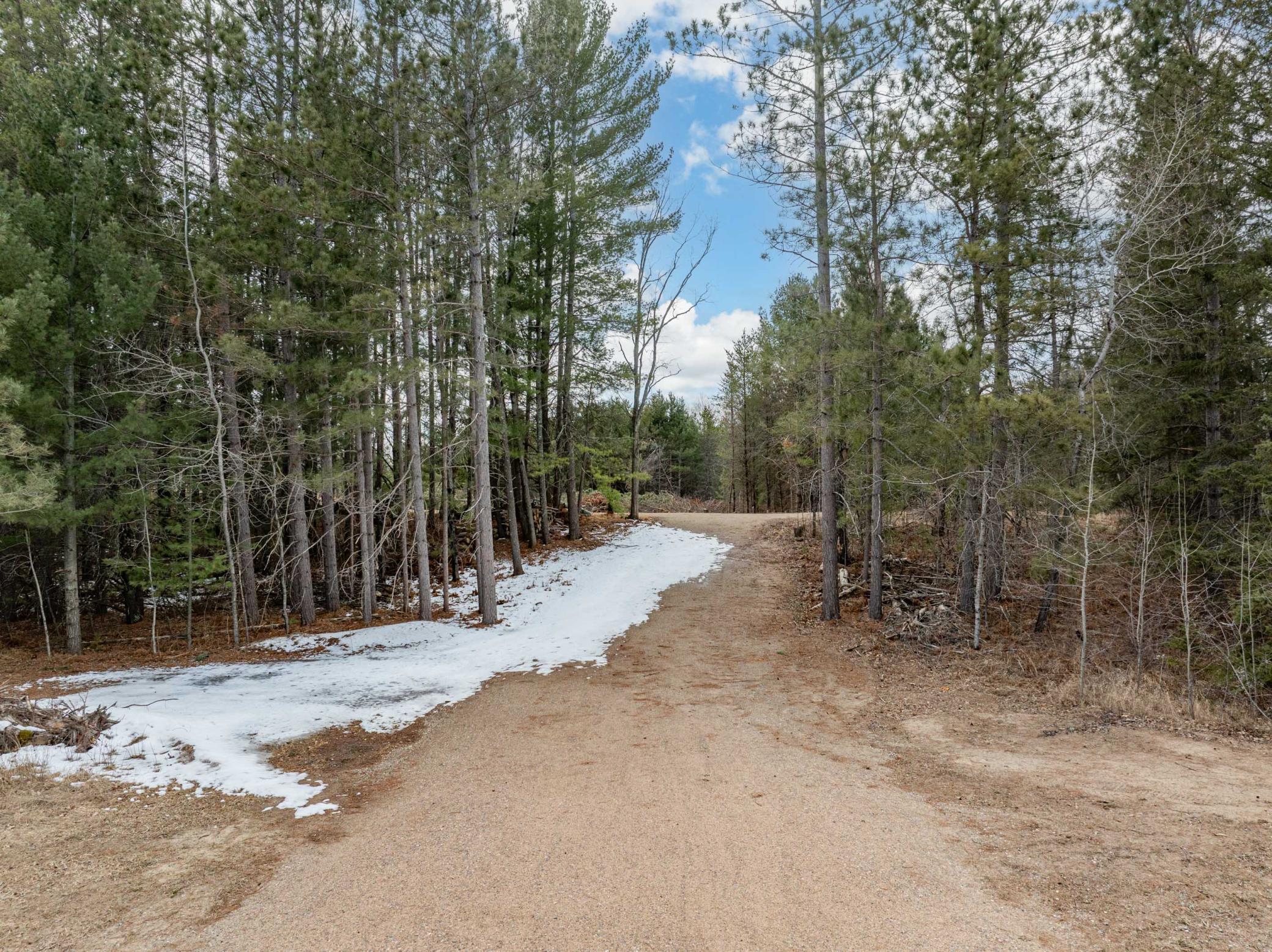 2976 River Road Grand Rapids, MN 55744 - Photo 3 of 18