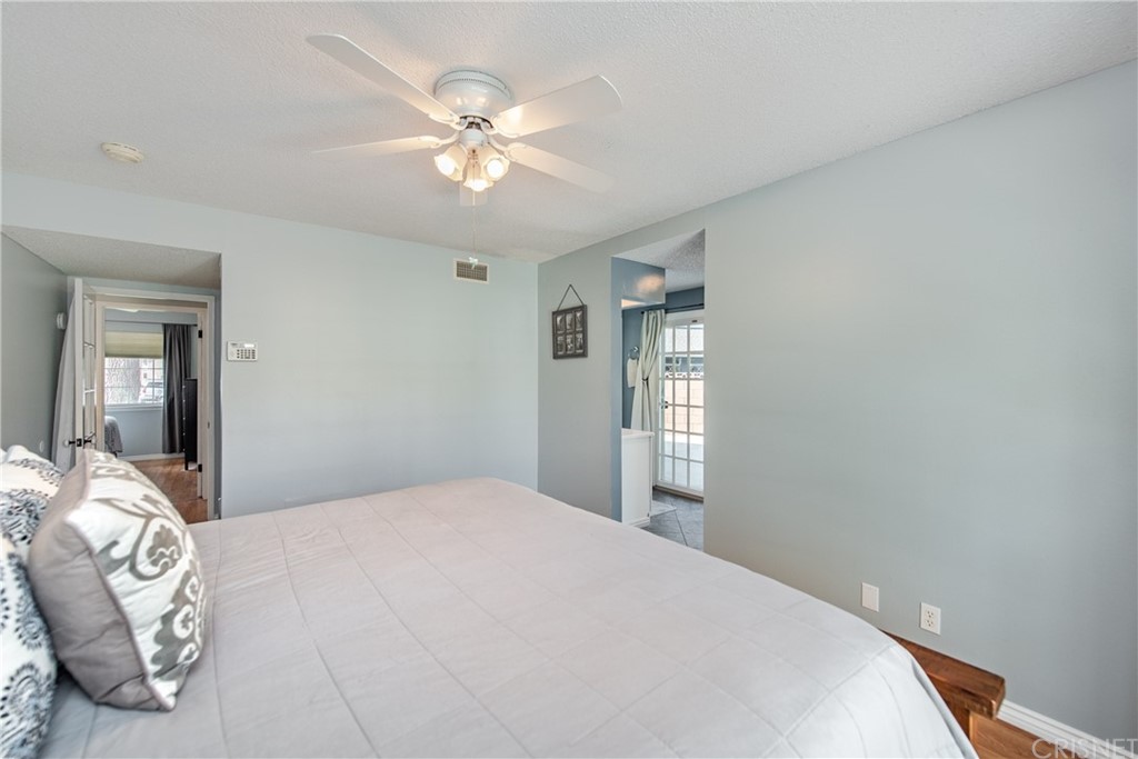 2297 Copley Street Simi Valley, CA 93063 - Photo 20 of 37