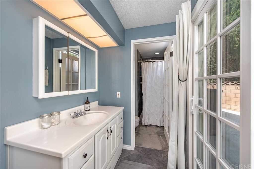 2297 Copley Street Simi Valley, CA 93063 - Photo 22 of 37