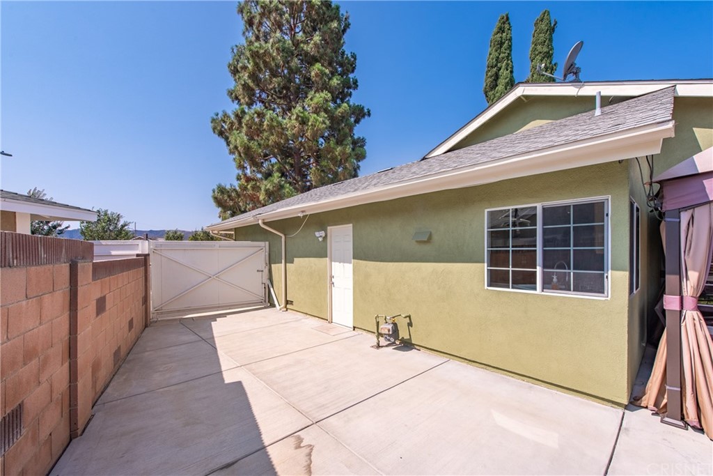 2297 Copley Street Simi Valley, CA 93063 - Photo 33 of 37