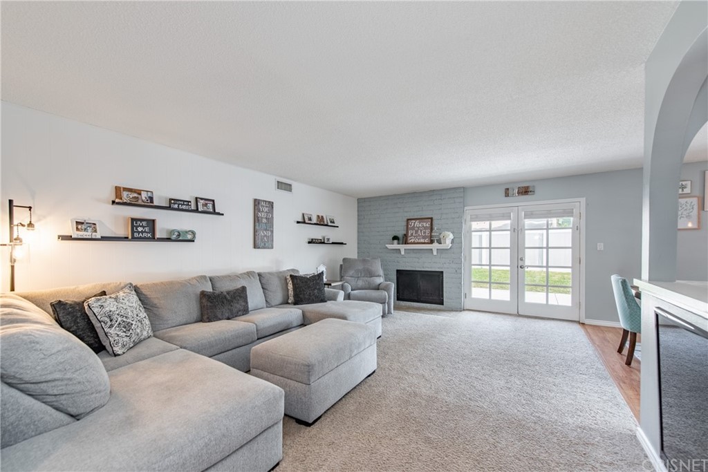 2297 Copley Street Simi Valley, CA 93063 - Photo 5 of 37