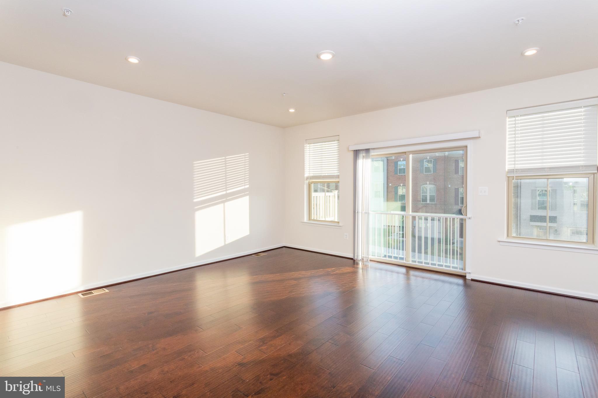 3214 Laurel Hill Road Hanover, MD 21076 - Photo 9 of 22 Large living room