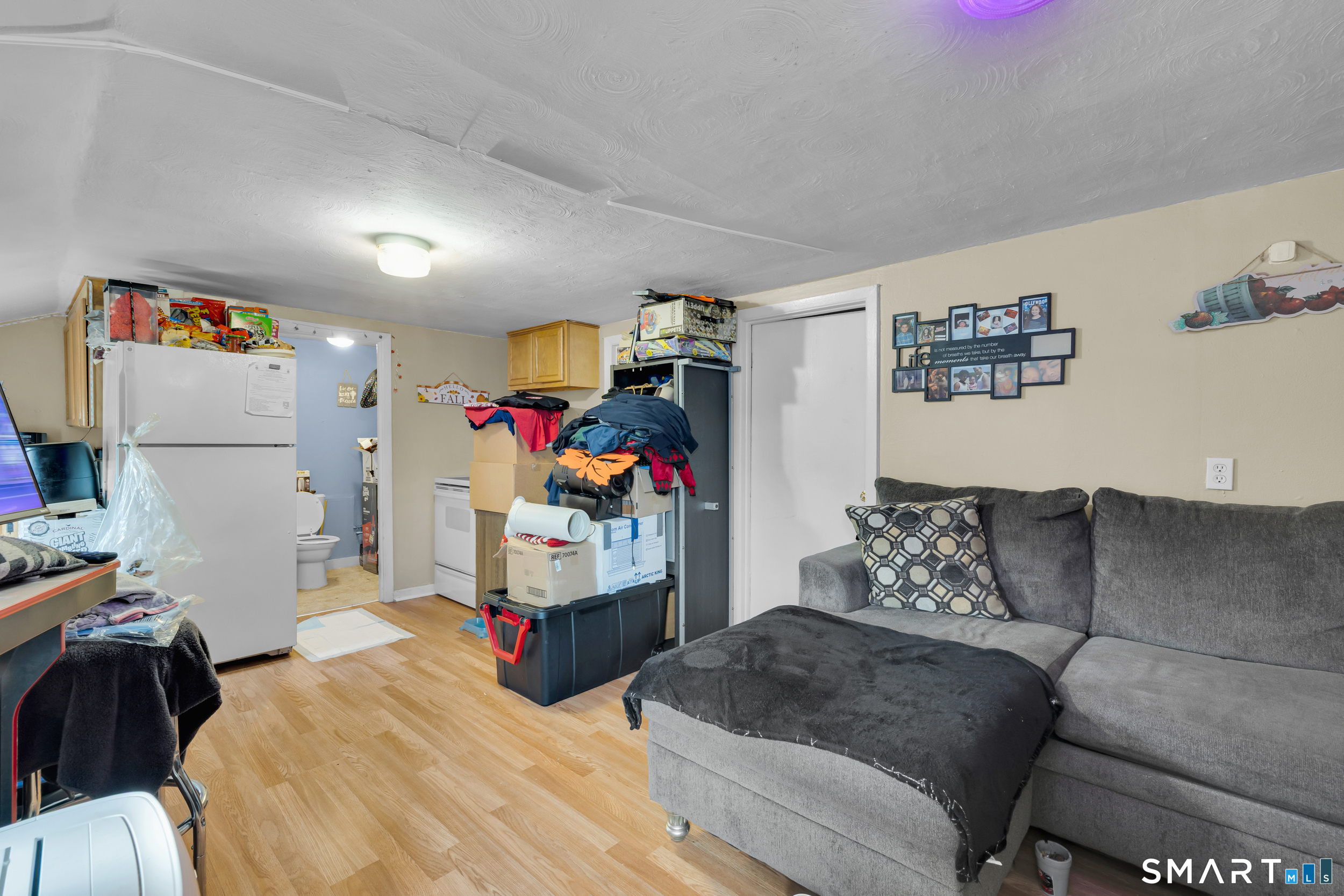 1259 Wolcott Road Wolcott, CT 06716 - Photo 11 of 30